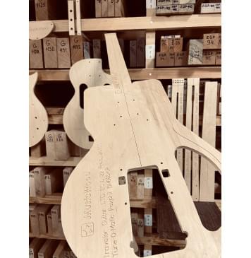 Traveler Guitar LTD EC-1, 22 Frets, 24.75", Tune-O-Matic Paxphil BM005-CR, полный комплект для фрезеровки гитары, фанера 8мм Traveler Guitar LTD EC-1, 22 Frets, 24.75", Tune-O-Matic Paxphil BM005-CR, полный комплект для фрезеровки гитары, фанера 8мм-8