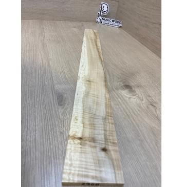 Клён Американский Волнистый заготовка накладки для электрогитары Радиал А Волна АА 9х80-59х610 мм (Уценка-сучки)-3