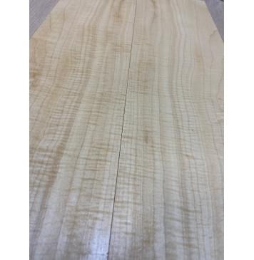 Клён Белый Явор, Волнистый заготовка на топ для Тревел гитары Смешанный АА Волна А 23х140-123х435 мм - 2 шт (книжкой) Уценка-потемнения с обратной стороны-10