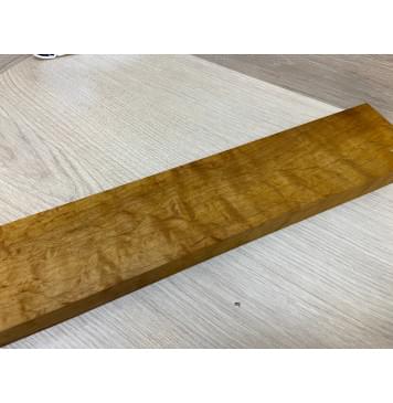 Клён Волнистый Печёный 180гр заготовка грифа для Безголовой гитары Смешанный А Волна АА 22х70х530 мм (Уценка-трещина)-10