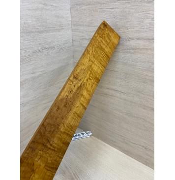 Клён Волнистый Печёный 180гр заготовка грифа для Безголовой гитары Смешанный А Волна АА 22х70х530 мм (Уценка-трещина)-0