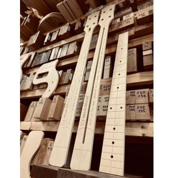 Gibson Les Paul Junior Tribute DC Bass 4, Bridge 3-Point Adjustable (Guyker BG004),  EMG TB-HZ PICKUPS, 30.5", 20 Frets, комплект для фрезеровки гитары, фанера 8мм-6