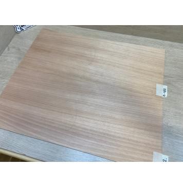 Окуме (Габон) заготовка на деку акустической гитары Радиал А 4х233х550 мм (2шт) Уценка-трещины-1