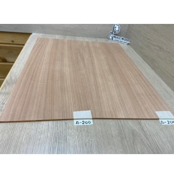 Окуме (Габон) заготовка на деку акустической гитары Радиал А 4.3х230х550 мм (2шт) Уценка-трещины-2