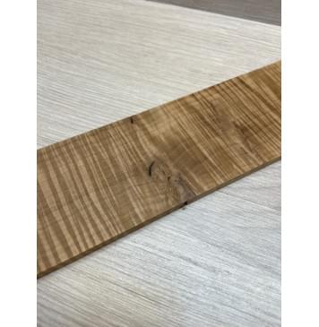 Клён Волнистый Печёный 180 гр заготовка накладки для электрогитары Радиал А Волна ААА 8.5х84-72х585 мм (Уценка-сучки)-4