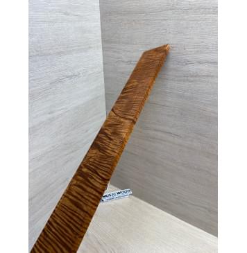 Клён Волнистый Печёный 180 гр заготовка накладки для электрогитары Радиал АА Волна ААА 9.2х69-63х525 мм-13