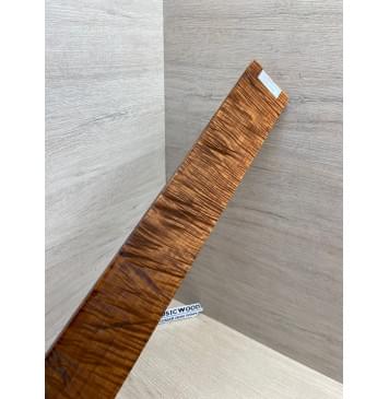 Клён Волнистый Печёный 180 гр заготовка накладки для электрогитары Радиал АА Волна ААА 9х69-64х525 мм-0