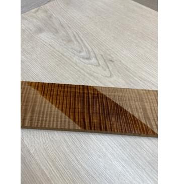 Клён Волнистый Печёный 180 гр заготовка накладки для электрогитары Радиал А Волна ААА 9.5х70-60х560 мм-10