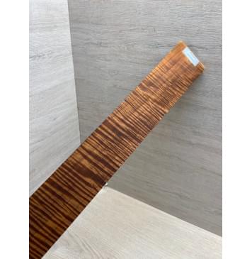 Клён Волнистый Печёный 180 гр заготовка накладки для электрогитары Радиал АА Волна ААА 9.5х72-55х525 мм-0