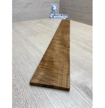 Клён Волнистый Печёный 180 гр заготовка накладки для электрогитары Смешанный АА Волна ААА 7.8х73-55х530 мм (Уценка-трещина)-3