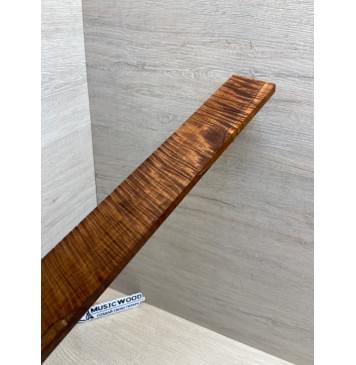 Клён Волнистый Печёный 180 гр заготовка накладки для электрогитары Радиал А Волна ААА 9.2х57-52х358 мм-10