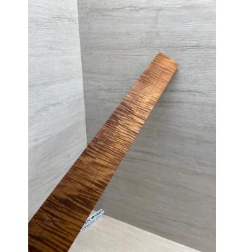 Клён Волнистый Печёный 180 гр заготовка накладки для электрогитары Смешанный ААА Волна ААА 10х65-53х610 мм-10