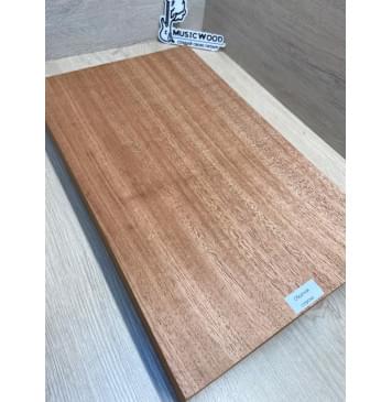 Махагон Кая заготовка корпуса для Тревел гитары Радиал ААА 51х270х445-435 мм, 627 кг/м3 (Массив)-3