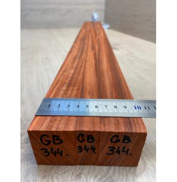 Падук заготовка грифа бас-гитары Радиал АА 47.5х(39-20-39)х890 мм - из 3х частей-1