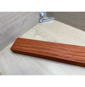 Падук заготовка грифа электрогитары Радиал ААА 49х(37-19-37)х695 мм - из 3х частей-4