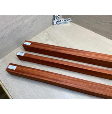 Падук заготовка грифа электрогитары Радиал ААА 49х(37-19-37)х695 мм - из 3х частей-2