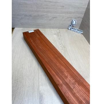 Падук заготовка грифа электрогитары Радиал АА 49х118х775 мм-2