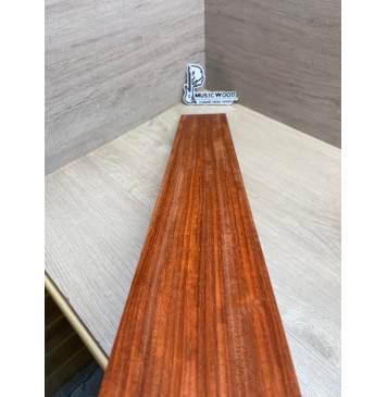 Падук заготовка накладки для бас-гитары Радиал ААА 9х107х775 мм-11