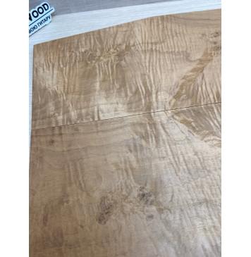 Клён Печёный 180 гр Волнистый заготовка на топ Смешанный ААА Волнистый АА 10х174-146х455, 2 шт., книжкой-2