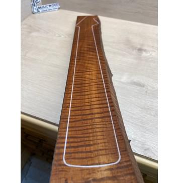 Клён Волнистый Печёный 180гр заготовка для грифа электрогитары Радиал А Волна ААА 22х87-75х755 мм (присутствуют сучки)-7