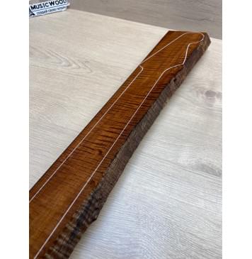 Клён Волнистый Печёный 180гр заготовка для грифа электрогитары Радиал А Волна ААА 22х87-75х755 мм (присутствуют сучки)-16