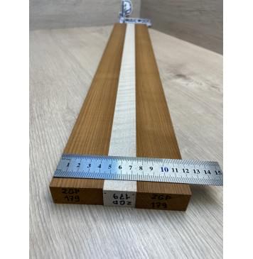 Клён Печёный 180гр/Клён Белый Явор, Волнистый заготовка для переклеенного грифа электрогитары Радиал АА Волна ААА 23х(45-28-45)х750 мм - из 3х частей-3