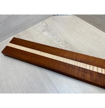 Клён Волнистый Печёный 180гр/Клён Белый Явор, Волнистый заготовка для переклеенного грифа электрогитары Радиал А Волна ААА 30х(42-19-42)х690 мм - из 3х частей (присутствуют сучки)-16