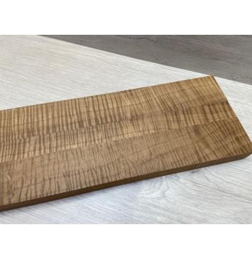 Клён Волнистый Печёный 180гр заготовка грифа для Безголовой гитары Радиал А Волна ААА 25х(49-25.5-49)х637 мм - из 3х частей (присутствуют сучки)-3