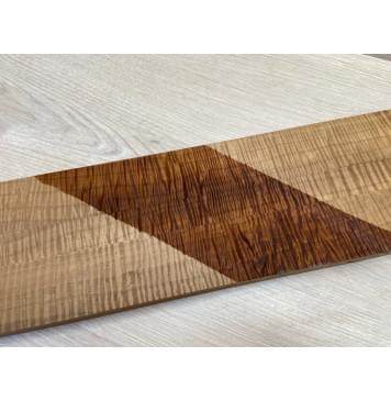 Клён Волнистый Печёный 180гр заготовка грифа для Безголовой гитары Радиал А Волна ААА 25х(49-25.5-49)х637 мм - из 3х частей (присутствуют сучки)-18