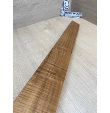 Клён Волнистый Печёный 180гр заготовка накладки для электрогитары Смешанный А Волна ААА 11.5х58-46х555 мм (Уценка-сучки)-2