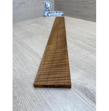 Клён Волнистый Печёный 180гр заготовка накладки для электрогитары Радиал А Волна ААА 9х70-56х515 мм (Уценка-сучки)-1