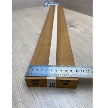 Клён Волнистый Печёный 180гр/Клён Белый заготовка для переклеенного грифа электрогитары Радиал АА 27х(40-16-40)х715 мм - из 3х частей-2