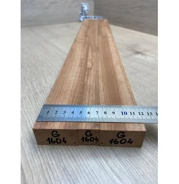 Махагон Гондурасский заготовка грифа электрогитары Радиал АА 26х(47-23-47)х725 мм - из 3х частей (Уценка-потемнения)-2