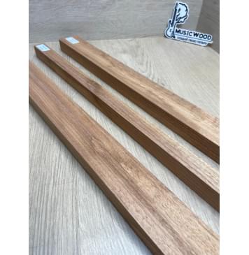 Махагон Гондурасский заготовка грифа электрогитары Радиал АА 26х(47-23-47)х725 мм - из 3х частей (Уценка-потемнения)-9