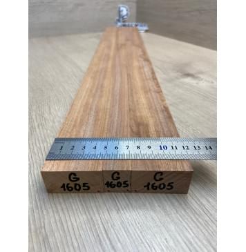 Махагон Гондурасский заготовка грифа электрогитары Радиал АА 26х(47-22-47)х725 мм - из 3х частей (Уценка-потемнения)-2