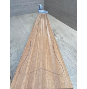 Махагон Африканский Кая, заготовка грифа, Радиал АА, 45х99х800 мм (червоточины с одного края, вырезаются)-7