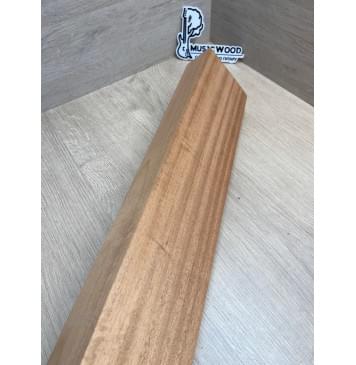 Махагон Африканский Кая, заготовка грифа, Радиал А, 46,4х100х805 мм (уценка - сучки)-8