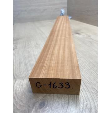 Махагон Африканский Кая, заготовка грифа, Радиал А, 46х100х820 мм (уценка - сучки)-1