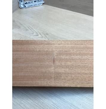 Махагон Африканский Кая, заготовка грифа, Радиал А, 46,5х100х805 мм (уценка - сучки)-10