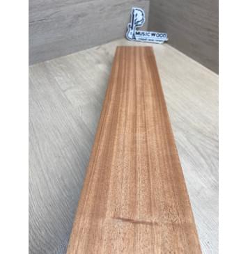 Махагон Африканский Кая, заготовка грифа, Радиал А, 46,5х100х805 мм (уценка - сучки)-4