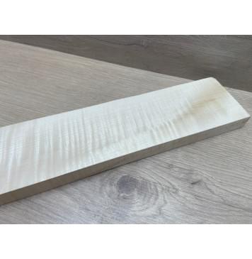 Клён Белый Явор, Волнистый заготовка грифа для электрогитары Радиал АА Волна ААА 21х82х725 мм (Уценка-два сучка на пятке грифа с одной стороны)-15