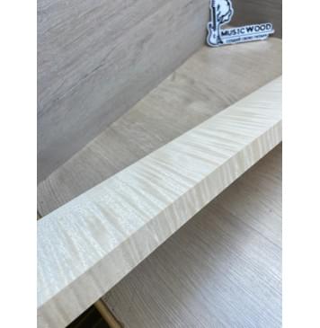 Клён Белый Явор, Волнистый заготовка грифа для электрогитары Радиал АА Волна ААА 21х82х725 мм (Уценка-два сучка на пятке грифа с одной стороны)-11