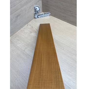 Клён Волнистый Печёный 180гр заготовка накладки для электрогитары Радиал АА Волна А 8.3х75х565 мм-9