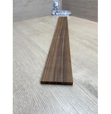 Палисандр Бразильский Сантос заготовка накладки для электрогитары Радиал А 8х63-54х515 мм (уценка - сучки)-3