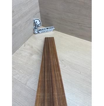 Палисандр Бразильский Сантос заготовка накладки для электрогитары Радиал А 8х63-54х515 мм (уценка - сучки)-5