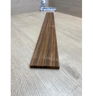 Палисандр Бразильский Сантос заготовка накладки для электрогитары Радиал А 8х65-57х515 мм (уценка - сучки)-4