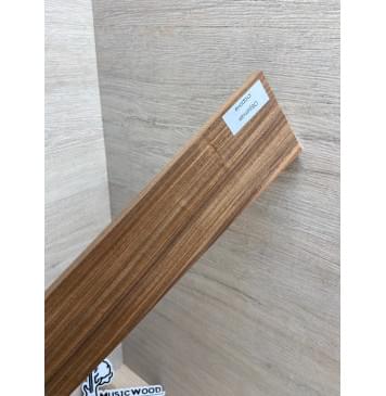 Палисандр Бразильский Сантос заготовка накладки для электрогитары Радиал АА 8х73-54х509 мм-9