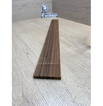 Палисандр Бразильский Сантос заготовка накладки для электрогитары Радиал А 8х61-47х515 мм (уценка - сучки)-3