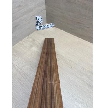 Палисандр Бразильский Сантос заготовка накладки для электрогитары Радиал А 9х66-58х527 мм (уценка - сучки)-7