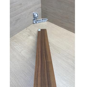 Палисандр Бразильский Сантос заготовка накладки для электрогитары Радиал А 9х66-58х527 мм (уценка - сучки)-3